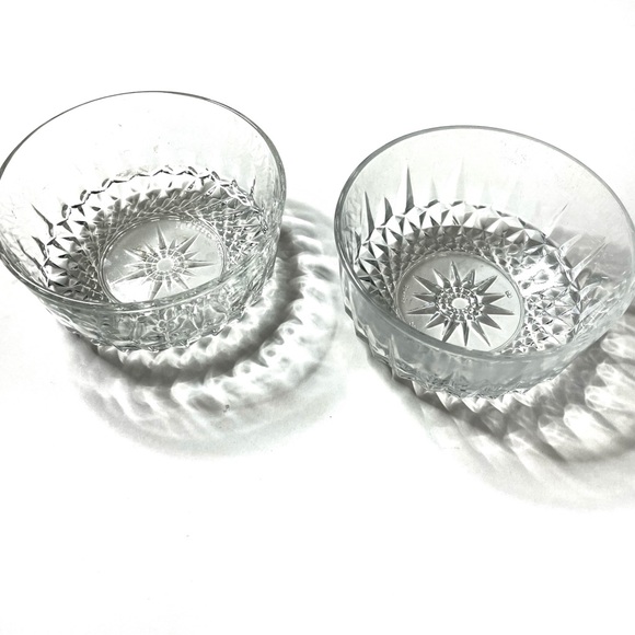 Pair Of Vintage Arcoroc France Diamond Starburst Glass 4” Bowls - Picture 1 of 5